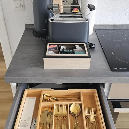 Ecocube 441 - 1wohnkueche, Backofen, Tv, Parkplatz アパート *